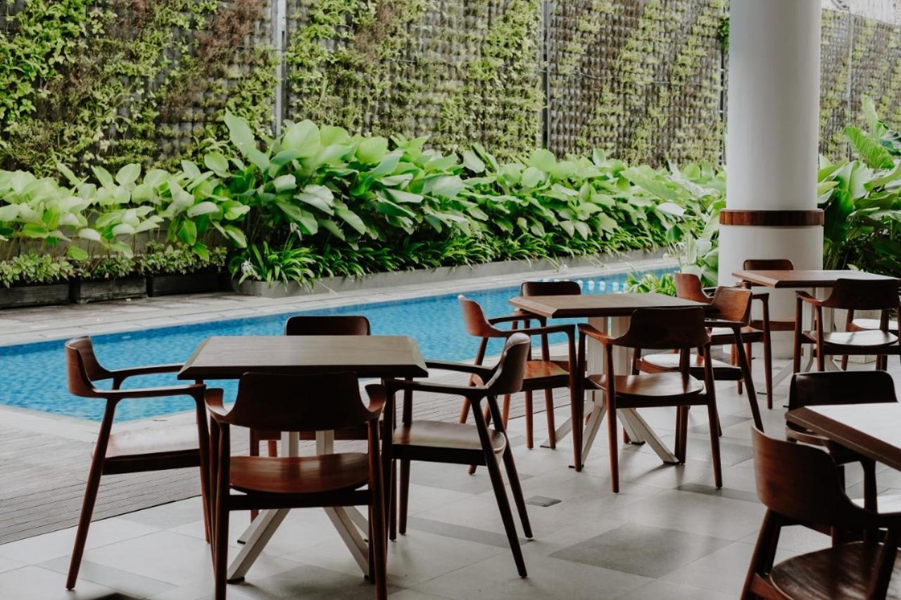 Rayz Umm Hotel Malang Exterior foto